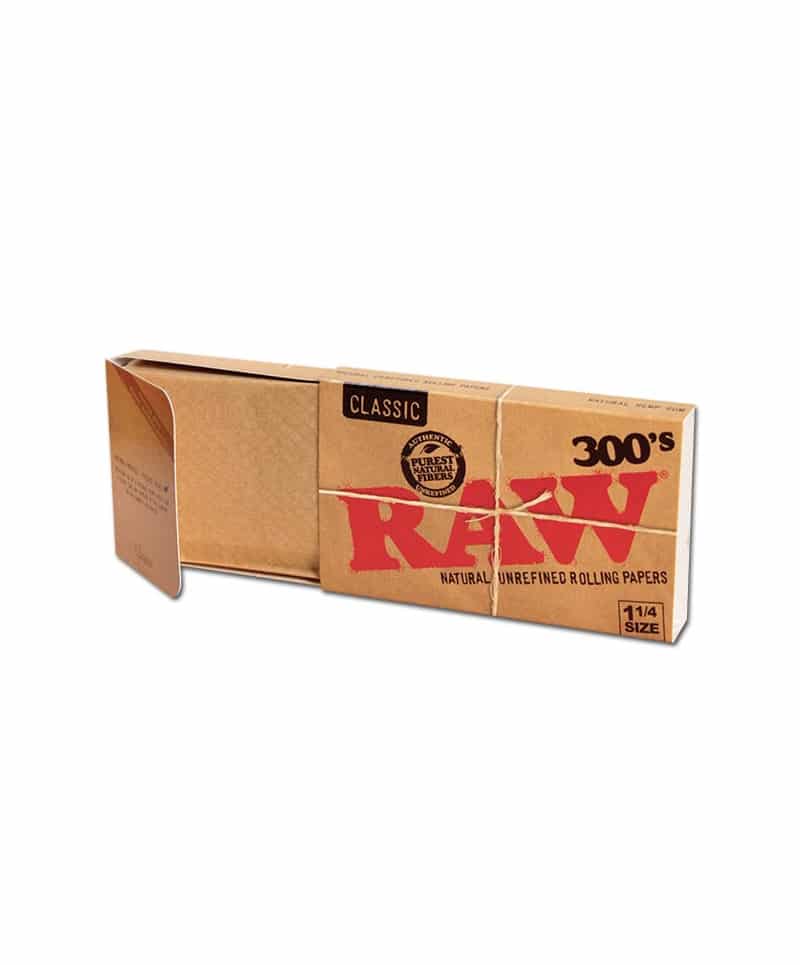 RAW Classic 1 1/4 Rolling Papers, Creaseless , 300 Leaves